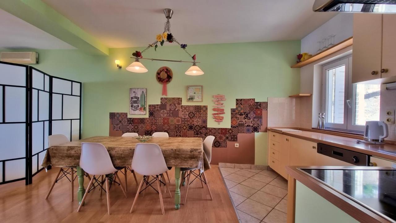 Apartments Soric Оміш Екстер'єр фото