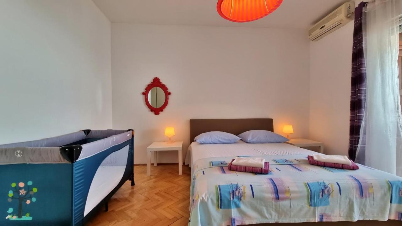Apartments Soric Оміш Екстер'єр фото