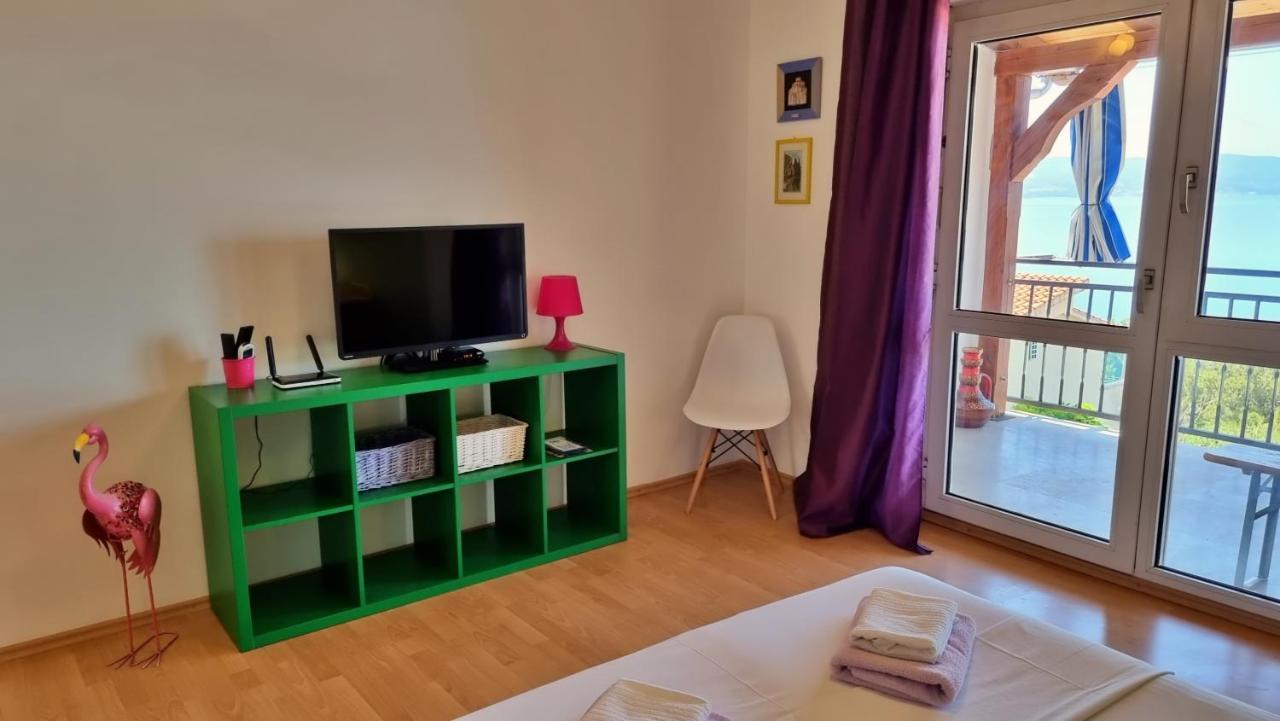 Apartments Soric Оміш Екстер'єр фото