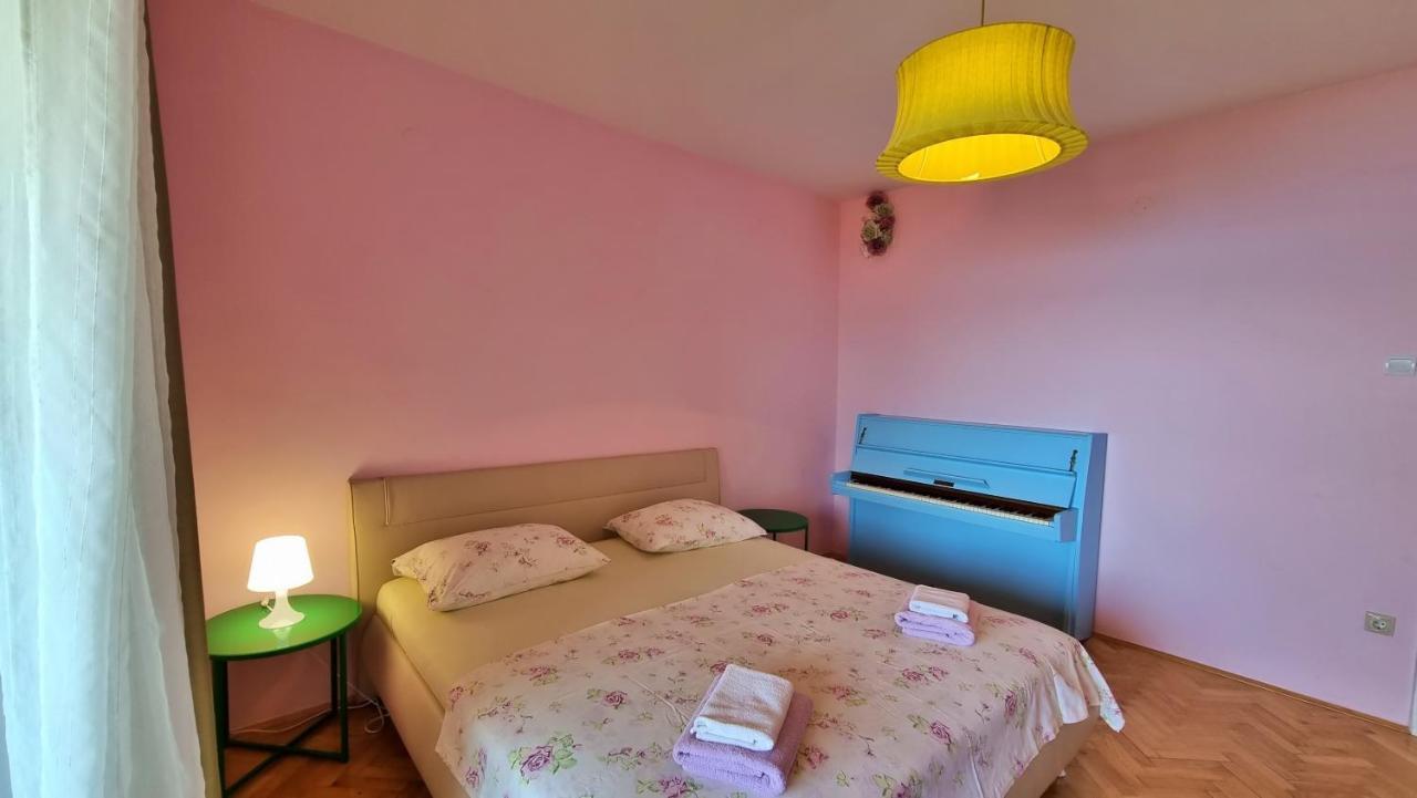 Apartments Soric Оміш Екстер'єр фото